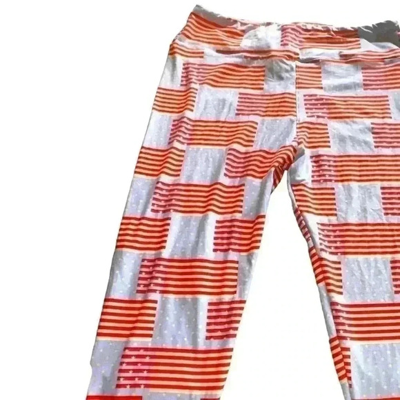 Lularoe TC plus (10-16) light blue flags Americana leggings. NWOT - Picture 2 of 7